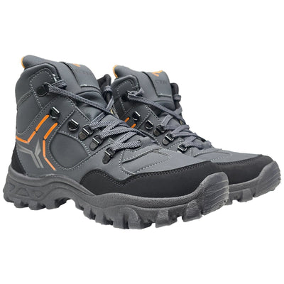 Trekking Shoes – R20